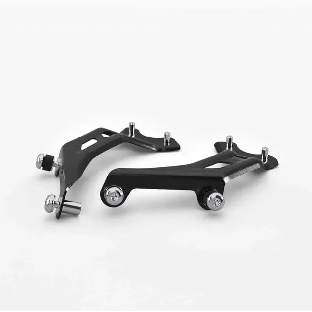 Black metal triumph monteringssett license plate brackets with silver bolts and adjustable mounting hardware for atv-er og utv-er
