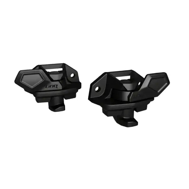 Black plastpedaldeksler med robust design og crank-logo til linq festedeler for atv-er og utv-er traxtor g1/g2