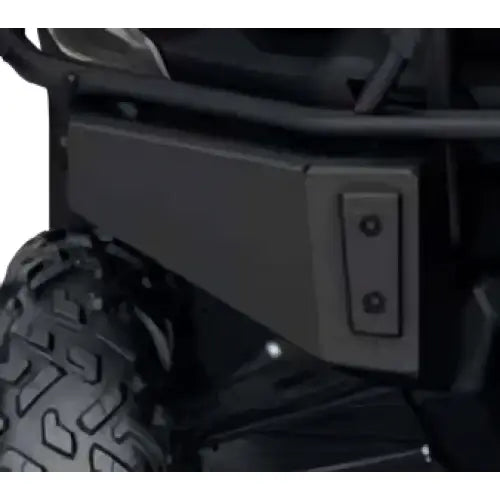 Svart plastfender med to sirkulære monteringshull for can-am xtreme frontbeskyttelsesplater til atv-er og utv-er