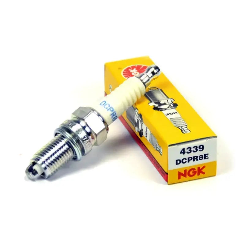 Ngk dcpr8e tennplugg med hvit keramisk isolator og metallisk gjenge base for sea-doo 1503 100–299 hk motorer