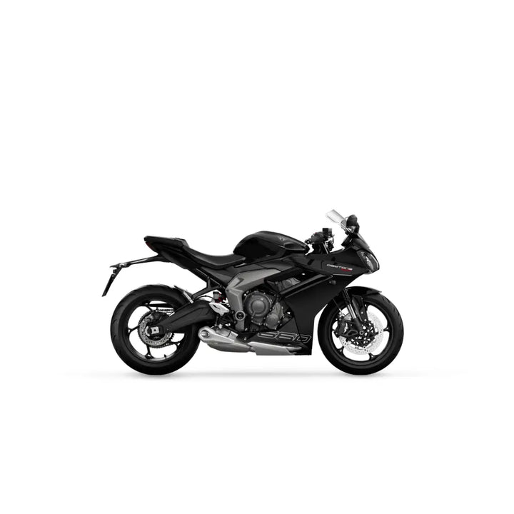 Triumph daytona 660 2026 sportsykkel i svart og sølv med matt fairing og kromdetaljer for tilhenger og atv-er og utv-er