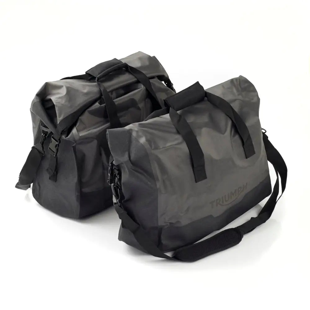 Svart triumph innerbags 64l tiger vanntett duffelbag med rolltopp og justerbare skulderstropper 64l bags