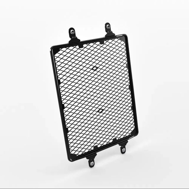 Black metall mesh panel med diamantmønster og festebraketter til triumph speed radiatorbeskytter for atv-er og utv-er