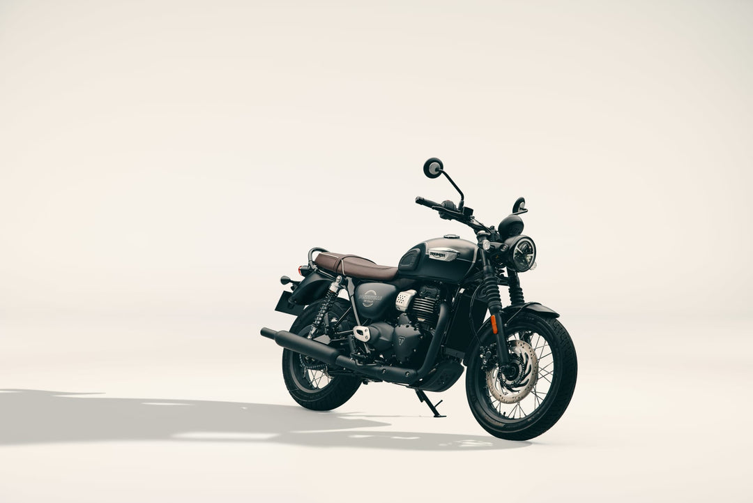 T40 Black 2027 Hero RHS Front 3 4