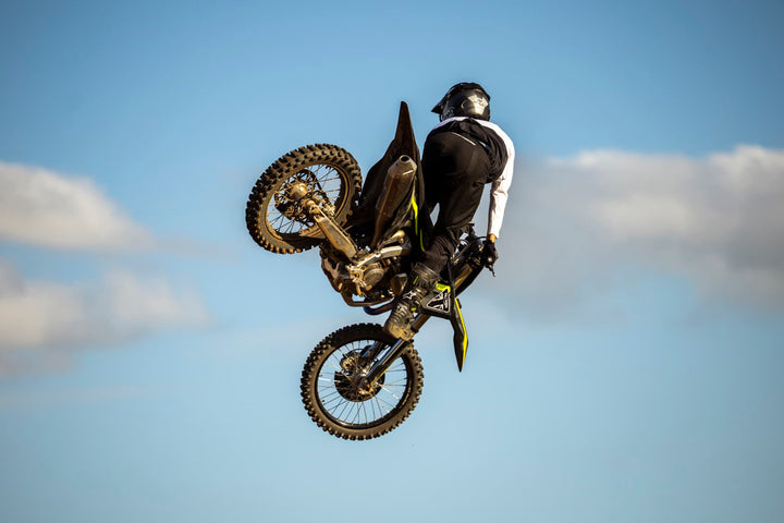 Triumph TF 250-X 2027 – action på motocrossbane